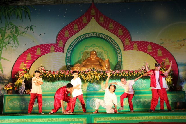 Thái Bình: Ngày thứ hai KTMH chùa Từ Xuyên - Fakebook