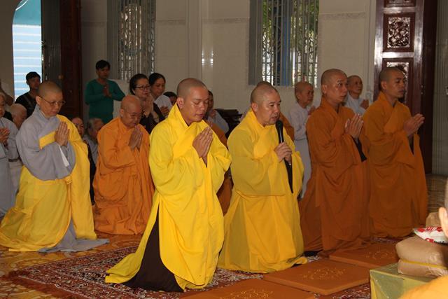 Phật giáo Thành Phố Sa Đéc cúng dường 10 trường hạ
