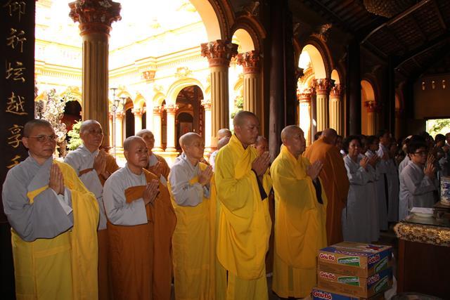 Phật giáo Thành Phố Sa Đéc cúng dường 10 trường hạ