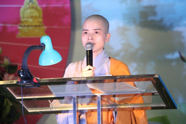 Thái Bình: “Con xin lỗi mẹ cha” – Đêm thắp nến tri ân chùa Từ Xuyên