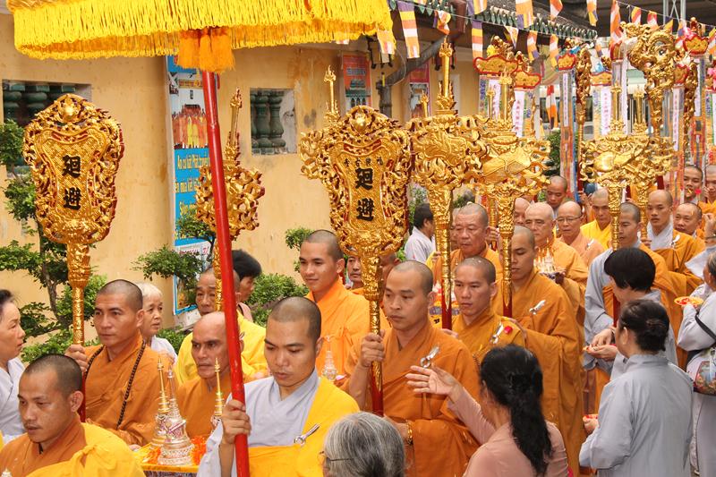 PG Sa Đéc: Cung nghinh Xá lợi Phật