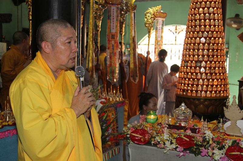 PG Sa Đéc: Cung nghinh Xá lợi Phật