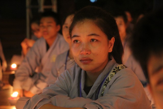 Thái Bình: “Con xin lỗi mẹ cha” – Đêm thắp nến tri ân chùa Từ Xuyên