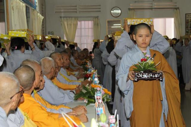 Đồng Tháp: Dâng Pháp Y tại trường hạ chùa Giác Tôn Và chùa Phước Long