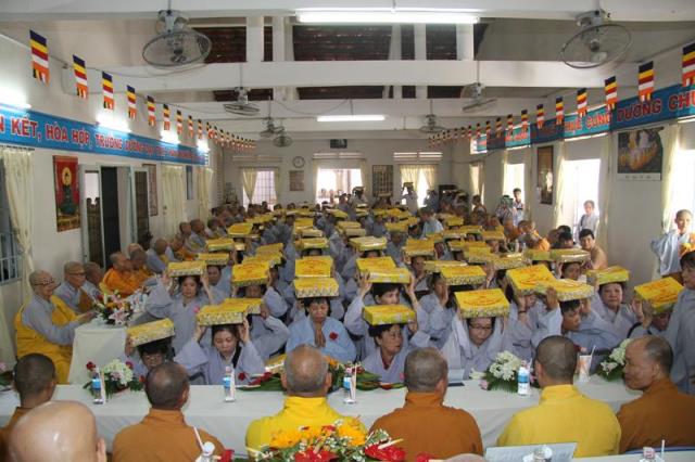 Đồng Tháp: Dâng Pháp Y tại trường hạ chùa Giác Tôn Và chùa Phước Long
