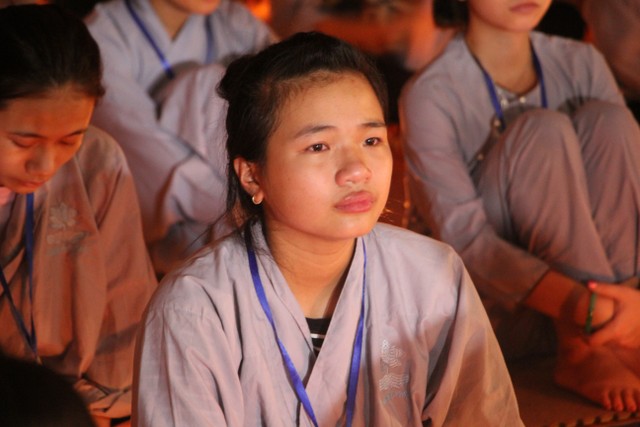 Thái Bình: “Con xin lỗi mẹ cha” – Đêm thắp nến tri ân chùa Từ Xuyên