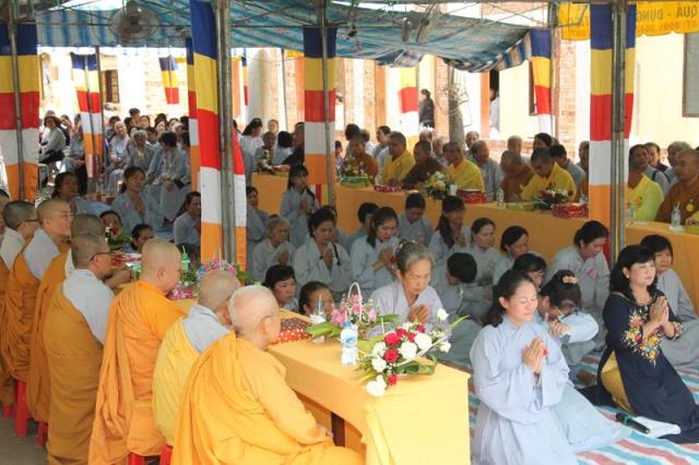 Đồng Tháp: Dâng Pháp Y tại trường hạ chùa Giác Tôn Và chùa Phước Long