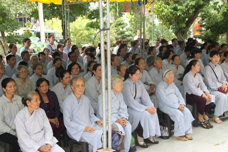 Trường TCPH tỉnh Đồng Tháp chùa Thanh Lương Tự tứ - Dâng Y