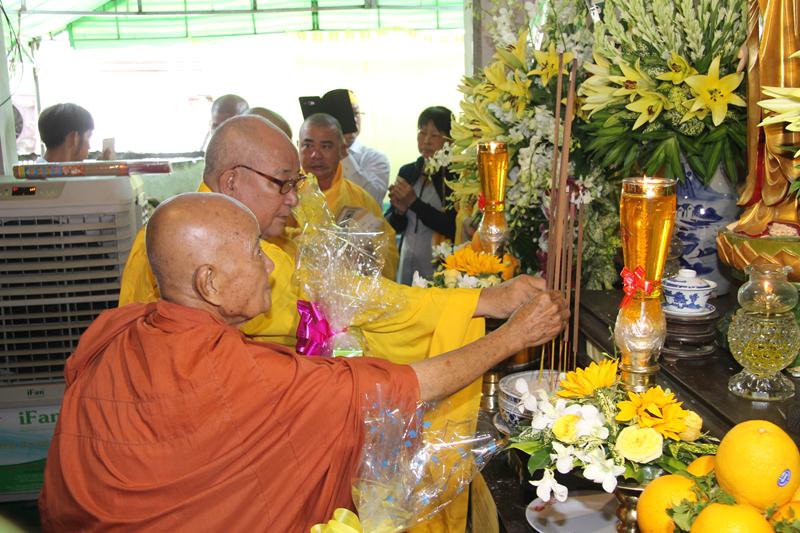 Đồng Tháp: Tưởng niệm điếu tang cố HT. Thích Thiện Tâm