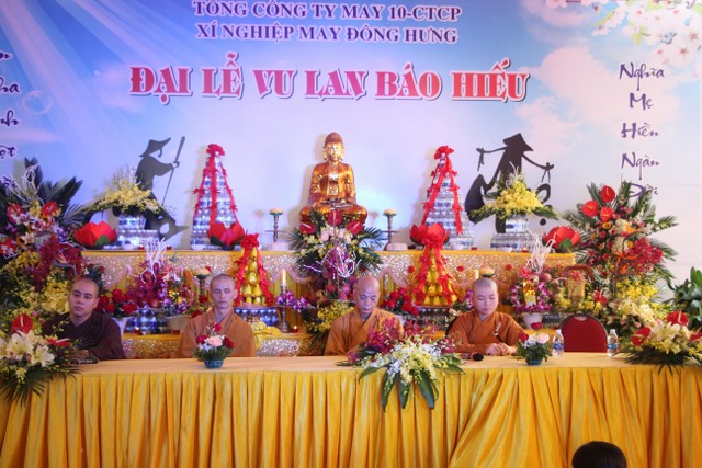 Thái Bình: Xí nghiệp may Đông Hưng tổ chức lễ Vu Lan