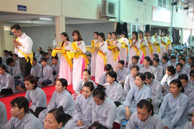 Thái Bình: Xí nghiệp may Đông Hưng tổ chức lễ Vu Lan