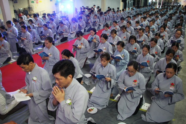 Thái Bình: Xí nghiệp may Đông Hưng tổ chức lễ Vu Lan