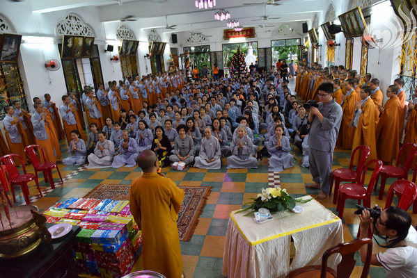 QUỸ ĐẠO PHẬT NGÀY NAY_ TỔNG KẾT CÚNG DƯỜNG TRƯỜNG HẠ TẠI CHÙA ẤN QUANG, ĐỒNG NAI VÀ VŨNG TÀU C108-1