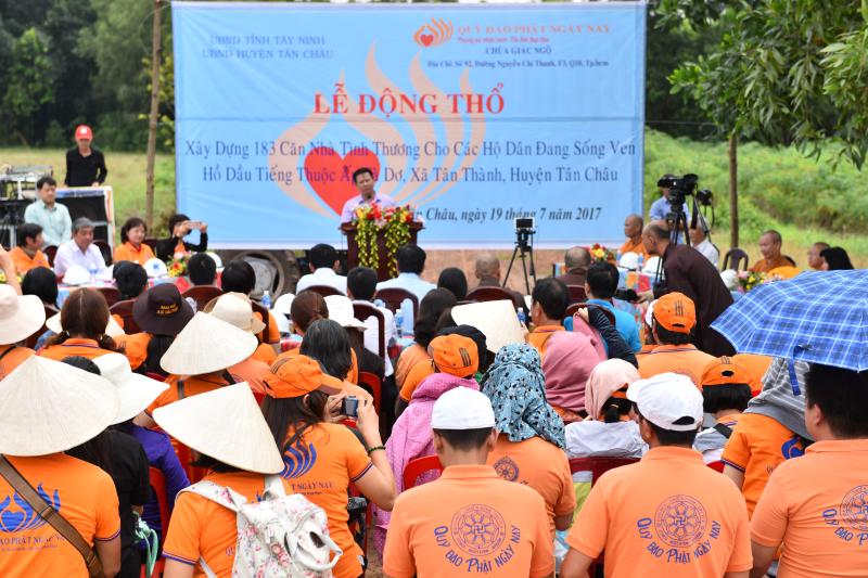 Lễ động thổ xây dựng 183 căn nhà cho 1000 kiều bào hồi cư từ Campuchia tại hồ Dầu Tiếng Tây Ninh