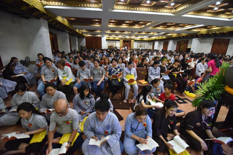 Xúc động lễ Vu Lan Báo Hiếu chùa Giác Ngộ Phật lịch 2017