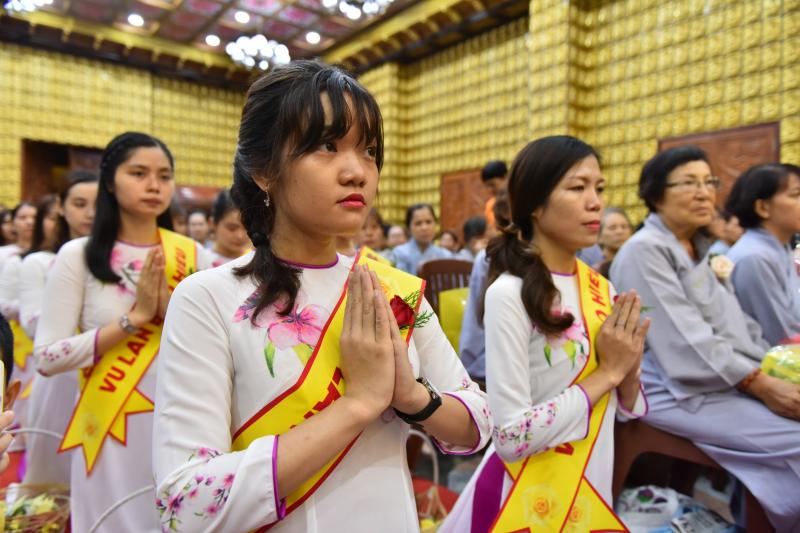 Xúc động lễ Vu Lan Báo Hiếu chùa Giác Ngộ Phật lịch 2017