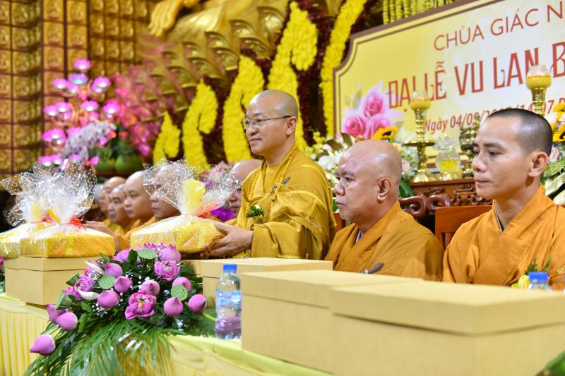 Xúc động lễ Vu Lan Báo Hiếu chùa Giác Ngộ Phật lịch 2017