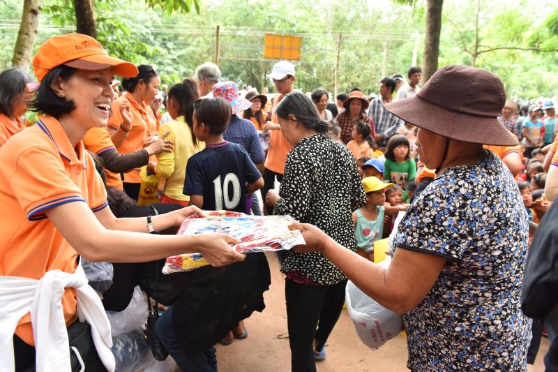 Lễ động thổ xây dựng 183 căn nhà cho 1000 kiều bào hồi cư từ Campuchia tại hồ Dầu Tiếng Tây Ninh