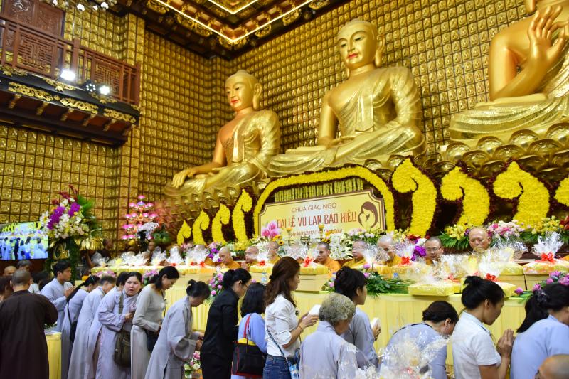 Xúc động lễ Vu Lan Báo Hiếu chùa Giác Ngộ Phật lịch 2017