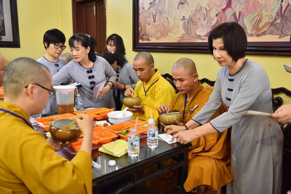 QUỸ ĐẠO PHẬT NGÀY NAY_ TỔNG KẾT CÚNG DƯỜNG TRƯỜNG HẠ TẠI CHÙA ẤN QUANG, ĐỒNG NAI VÀ VŨNG TÀU C108-1