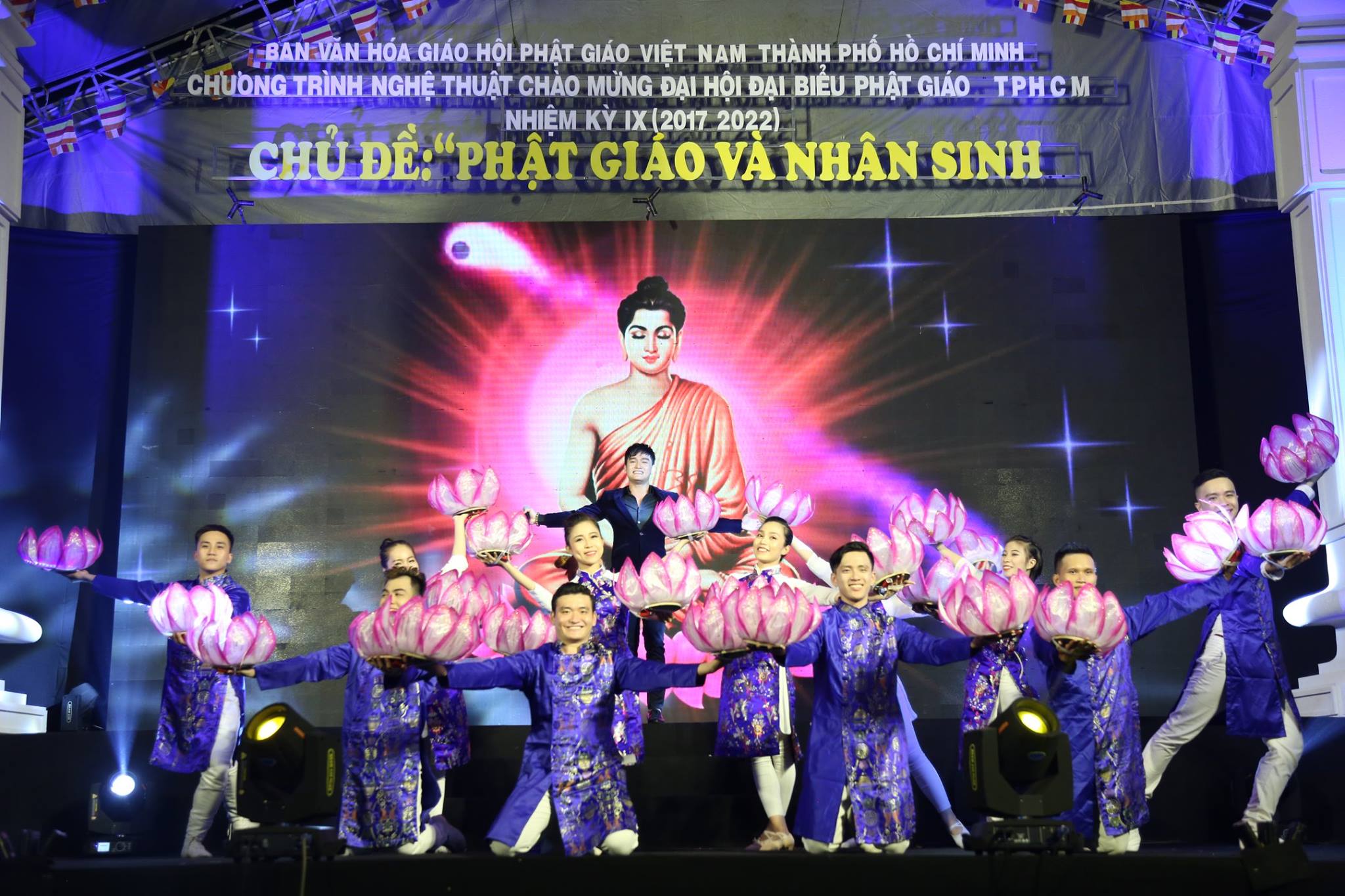 TP. HCM : Tưng bừng đêm nhạc "Phật giáo và nhân sinh "