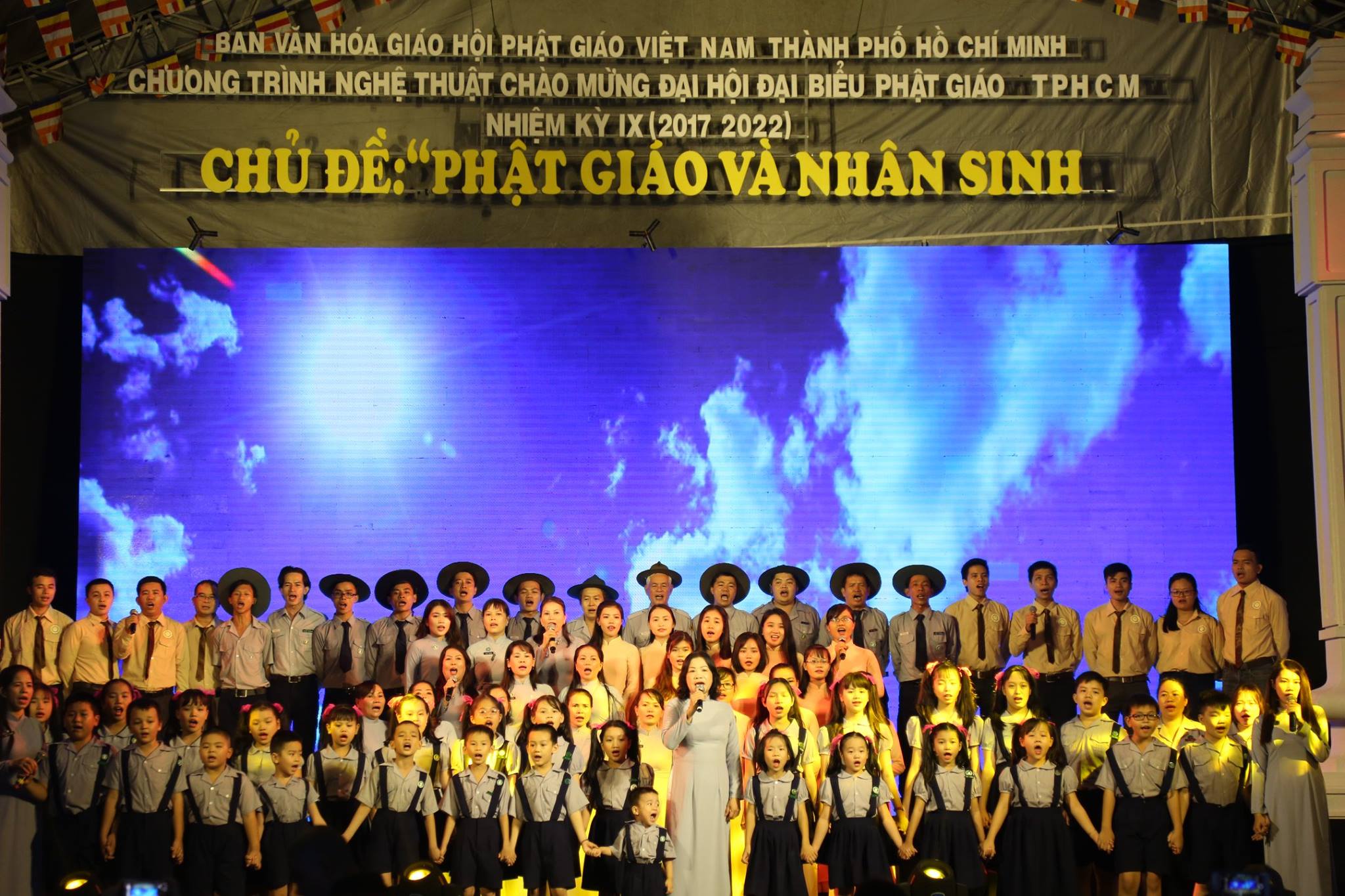 TP. HCM : Tưng bừng đêm nhạc "Phật giáo và nhân sinh "