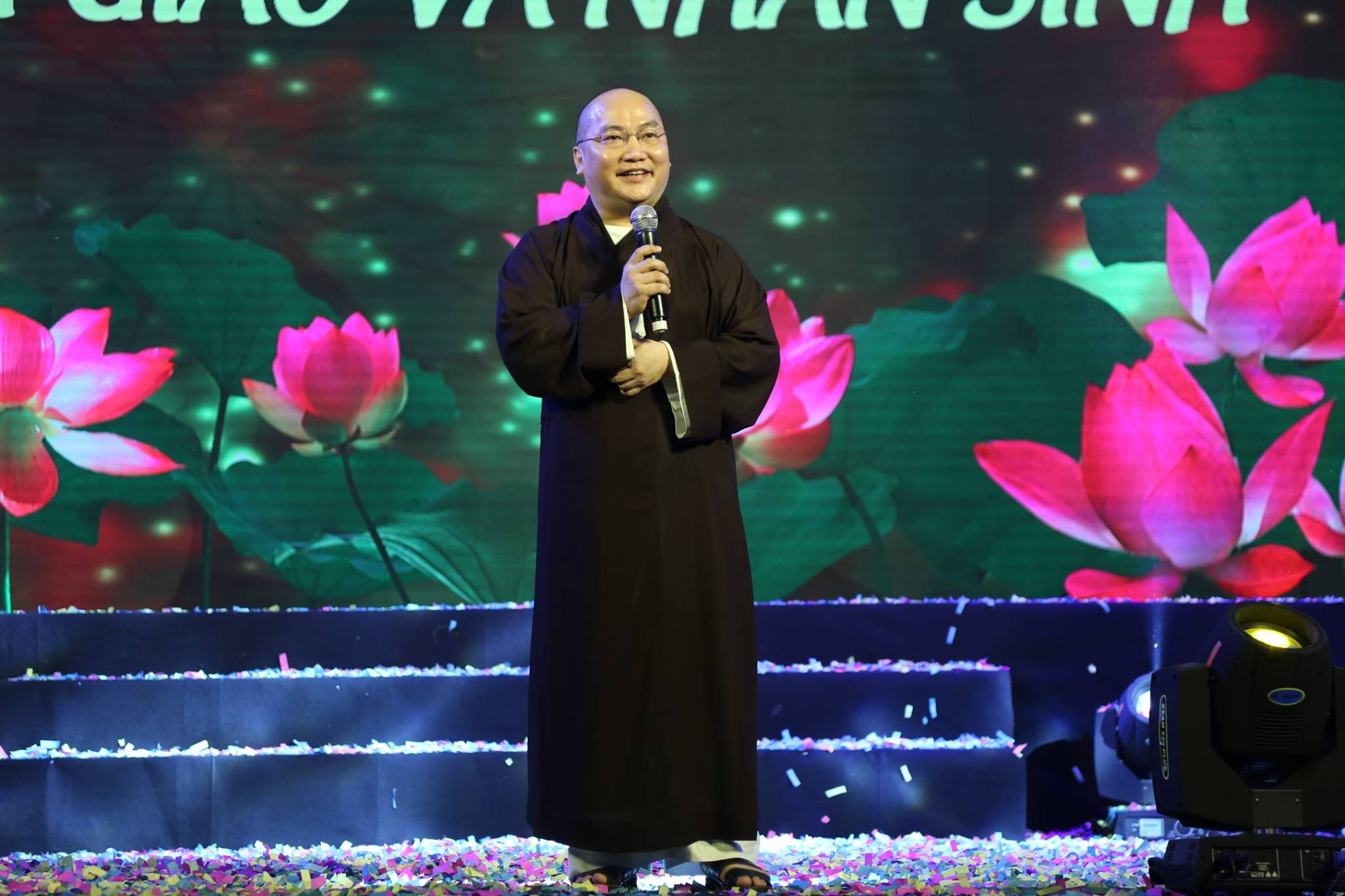 TP. HCM : Tưng bừng đêm nhạc "Phật giáo và nhân sinh "