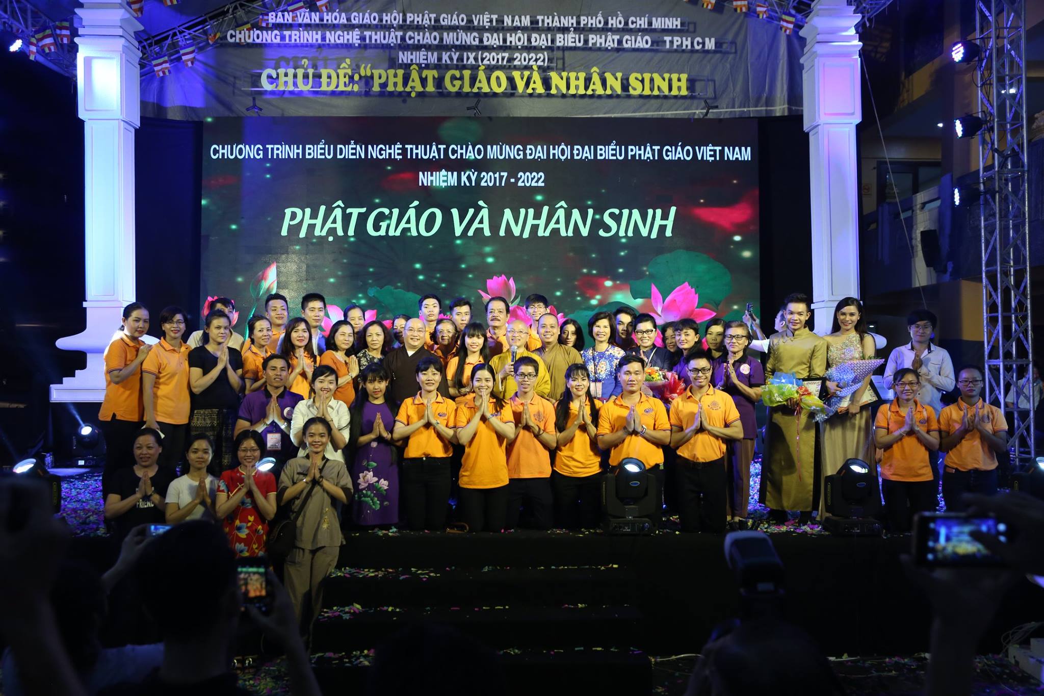 TP. HCM : Tưng bừng đêm nhạc "Phật giáo và nhân sinh "