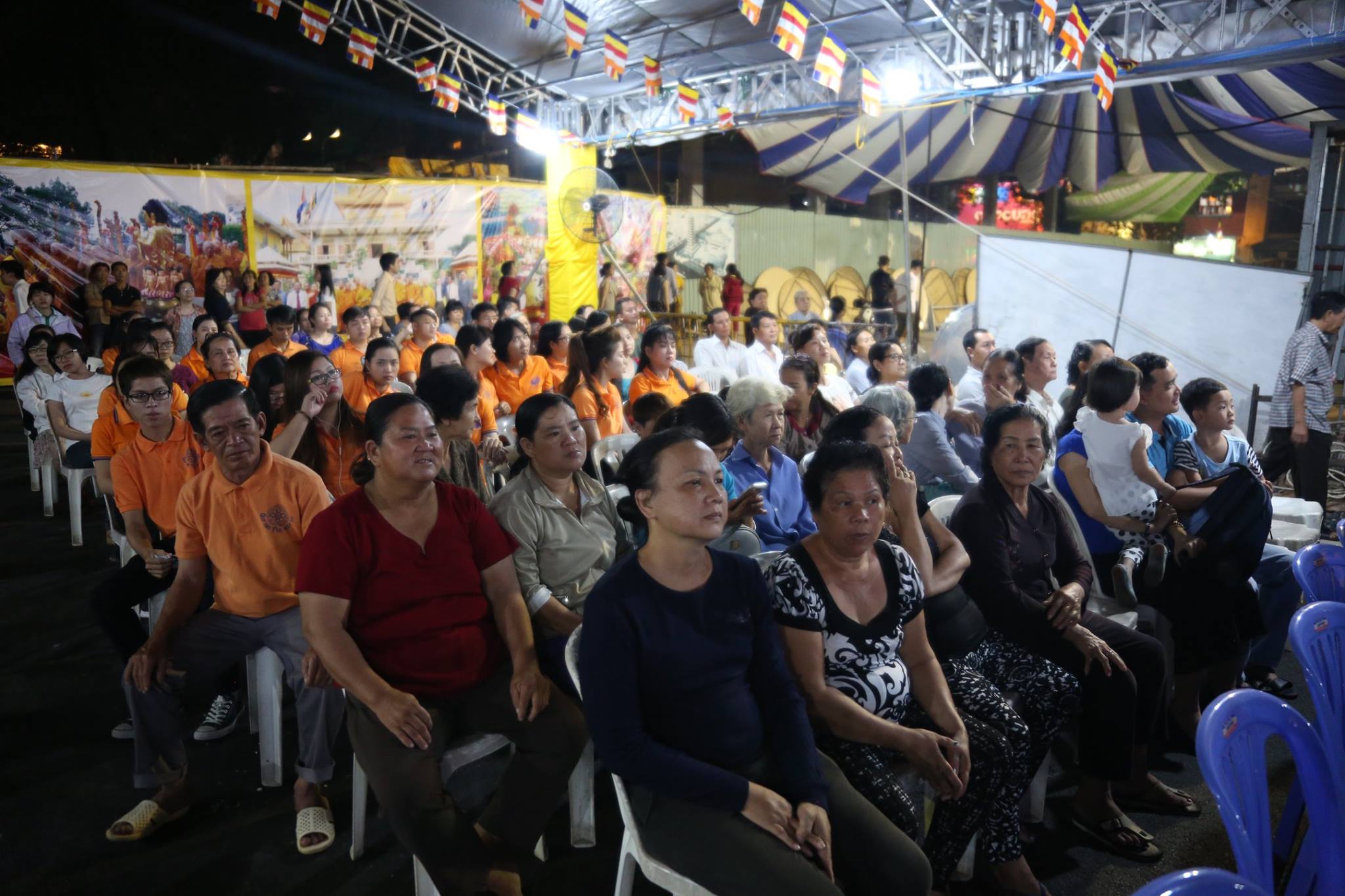 TP. HCM : Tưng bừng đêm nhạc "Phật giáo và nhân sinh "