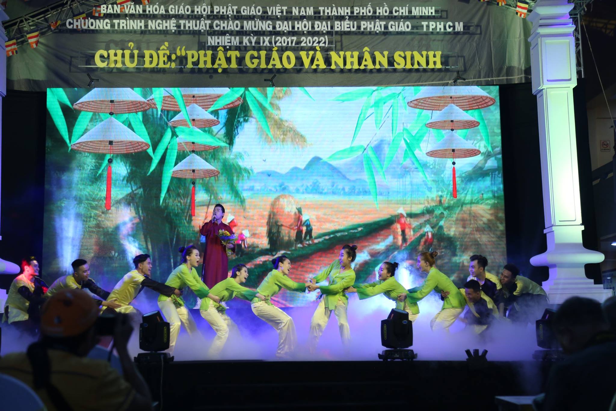 TP. HCM : Tưng bừng đêm nhạc "Phật giáo và nhân sinh "