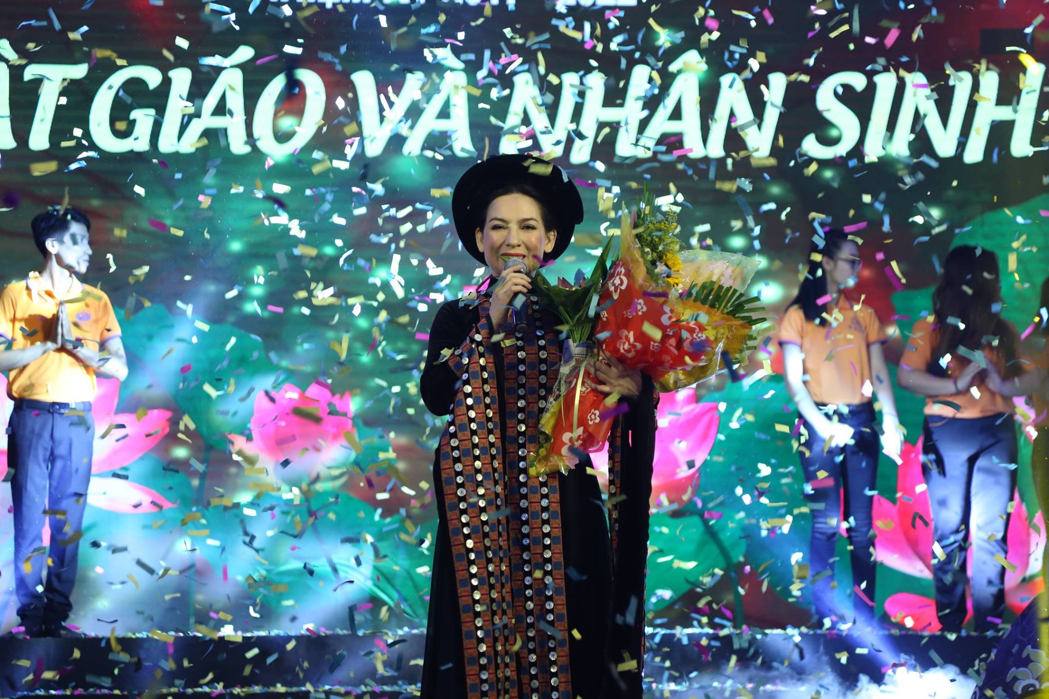 TP. HCM : Tưng bừng đêm nhạc "Phật giáo và nhân sinh "