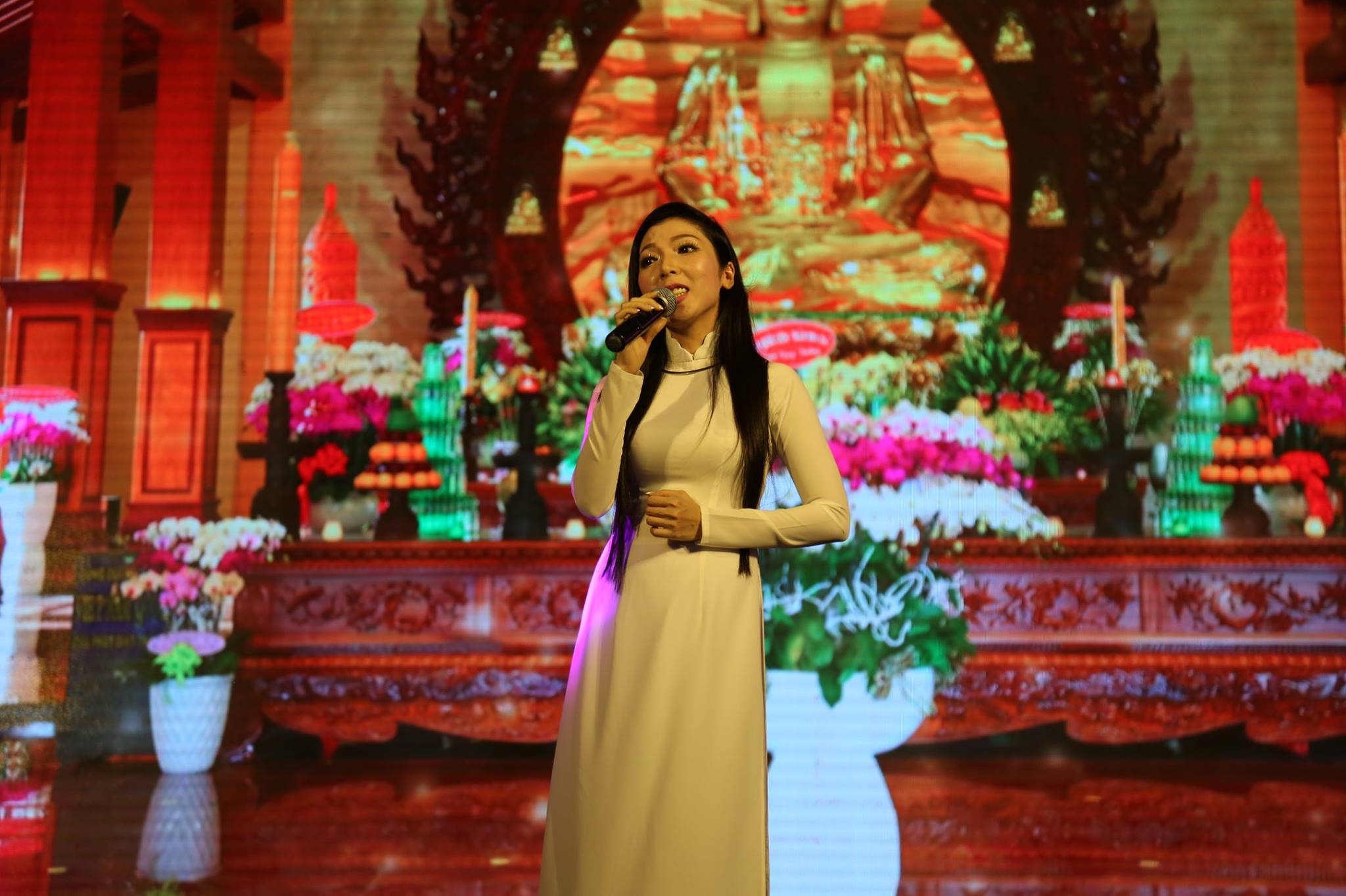 TP. HCM : Tưng bừng đêm nhạc "Phật giáo và nhân sinh "