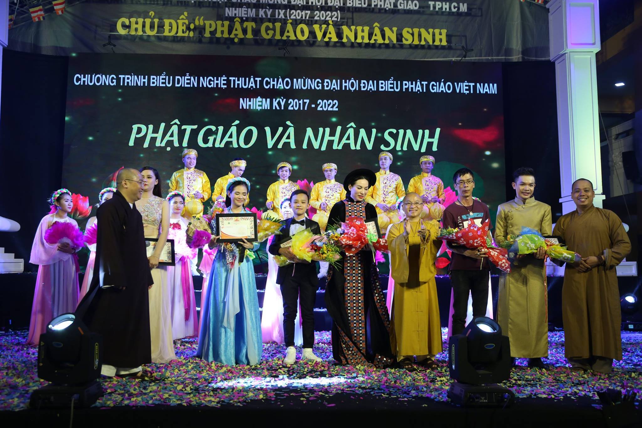 TP. HCM : Tưng bừng đêm nhạc "Phật giáo và nhân sinh "