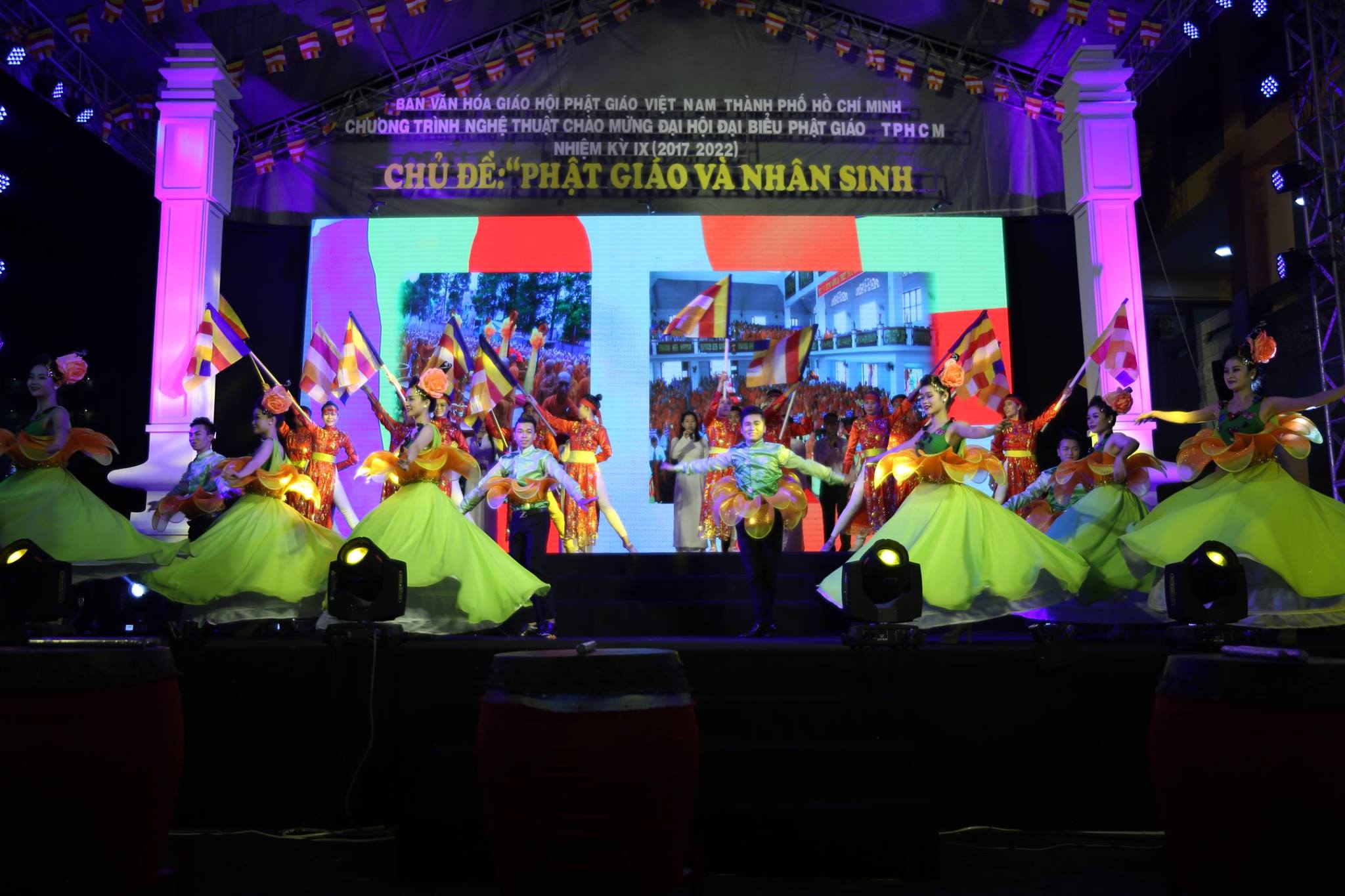TP. HCM : Tưng bừng đêm nhạc "Phật giáo và nhân sinh "