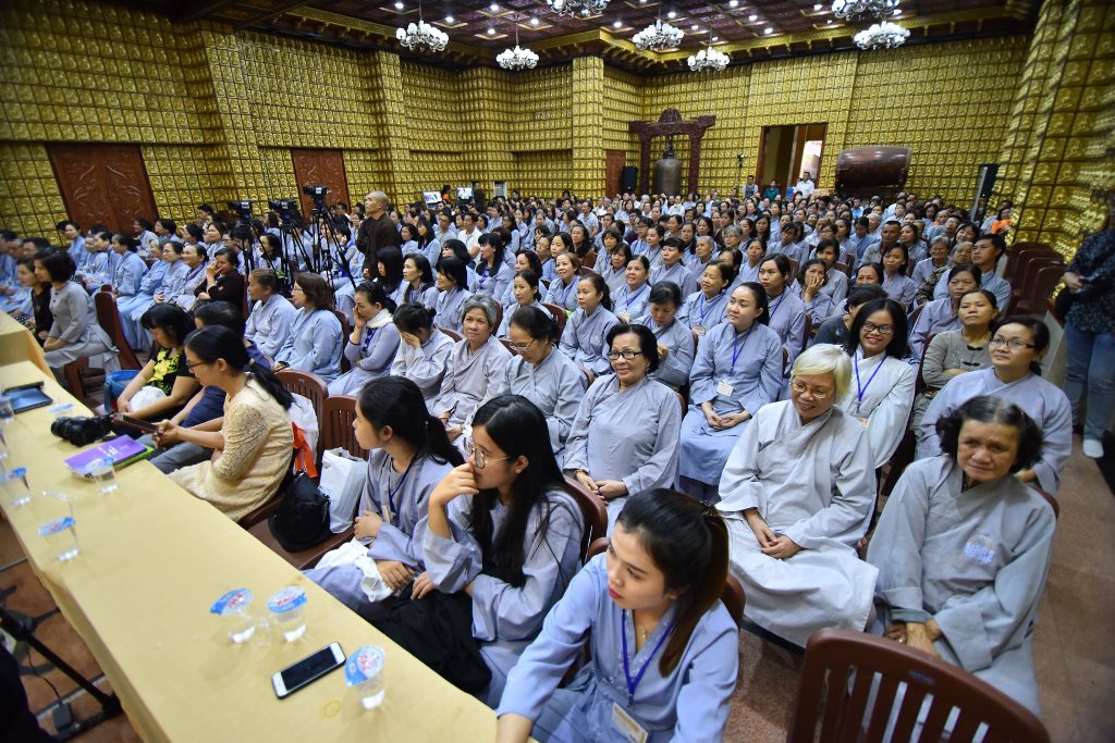 Lễ ra mắt bộ sách và tọa đàm: Tháo dây oan trái, Giữ đời thong dong tại chùa Giác Ngộ