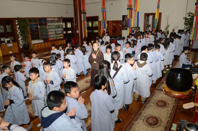 Hoa Kỳ: Khóa tu thiếu nhi mùa đông năm 2017 tại chùa Đức Viên - San Jose - ngày 29/12