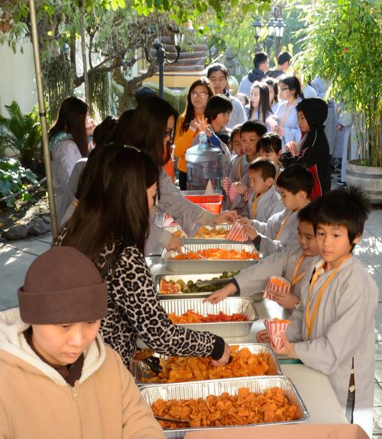 Hoa Kỳ: Khóa tu thiếu nhi mùa đông năm 2017 tại chùa Đức Viên - San Jose - ngày 29/12