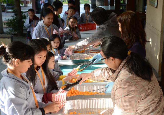 Hoa Kỳ: Khóa tu thiếu nhi mùa đông năm 2017 tại chùa Đức Viên - San Jose - ngày 29/12