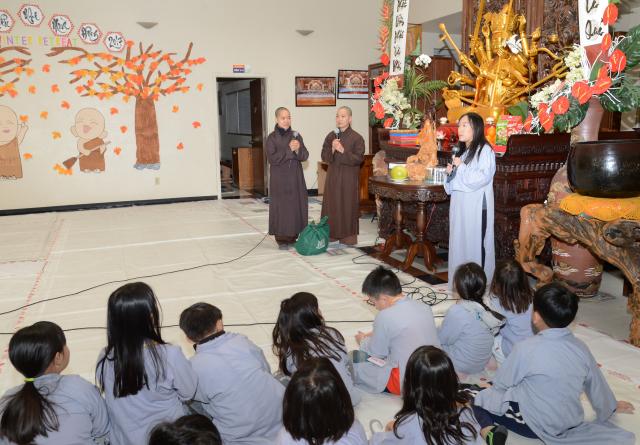 Hoa Kỳ: Khóa tu thiếu nhi mùa đông năm 2017 tại chùa Đức Viên - San Jose - ngày 29/12