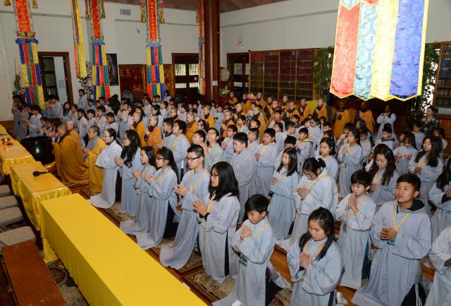 Chùa Đức Viên  San Jose ( Hoa Kỳ ) Tổ Chức Lễ Bế Mạc Khoá Tu Thiếu Nhi Mùa Đông Năm 2017