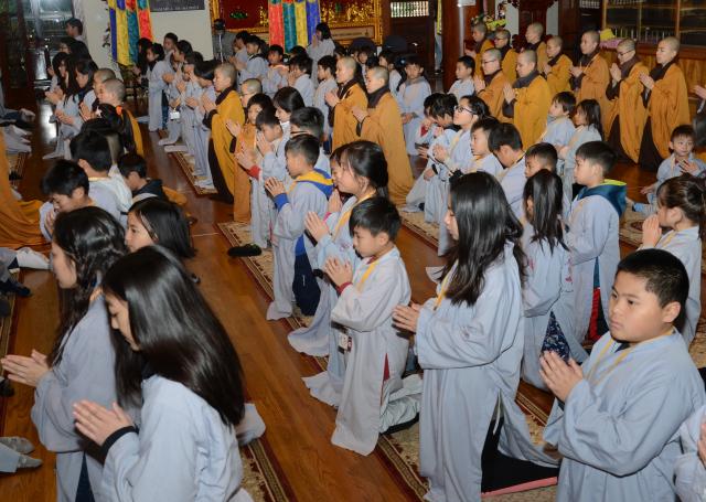 Chùa Đức Viên  San Jose ( Hoa Kỳ ) Tổ Chức Lễ Bế Mạc Khoá Tu Thiếu Nhi Mùa Đông Năm 2017