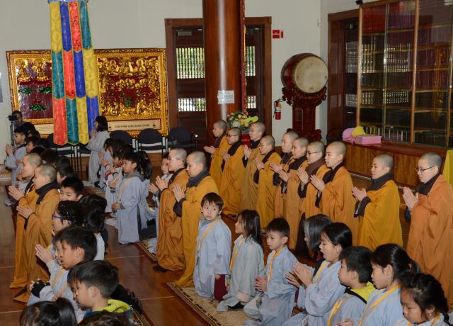 Chùa Đức Viên  San Jose ( Hoa Kỳ ) Tổ Chức Lễ Bế Mạc Khoá Tu Thiếu Nhi Mùa Đông Năm 2017
