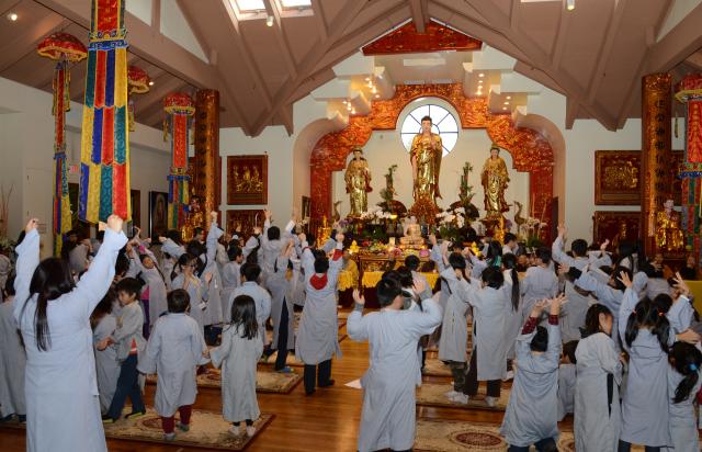 Chùa Đức Viên  San Jose ( Hoa Kỳ ) Tổ Chức Lễ Bế Mạc Khoá Tu Thiếu Nhi Mùa Đông Năm 2017