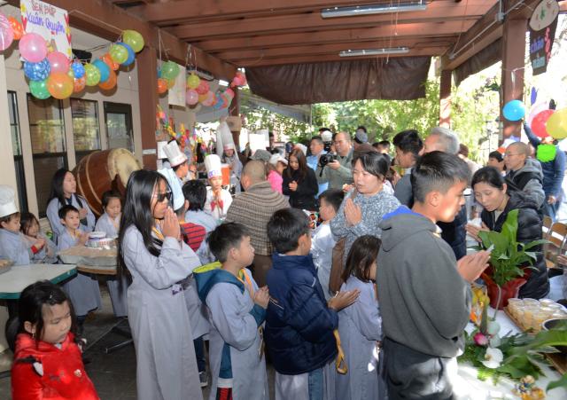 Chùa Đức Viên  San Jose ( Hoa Kỳ ) Tổ Chức Lễ Bế Mạc Khoá Tu Thiếu Nhi Mùa Đông Năm 2017