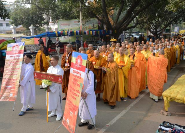 Trang Nghiêm Khai Mạc Đại Lễ Trùng Tụng Tam Tạng Thánh Điển Pali Tại Bồ Đề Đạo Tràng ( Ấn Độ ) Lần Thứ 13 năm 2017