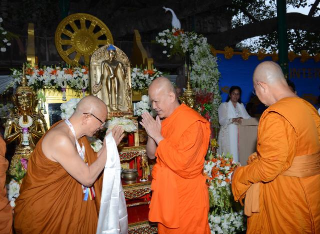 Trang Nghiêm Khai Mạc Đại Lễ Trùng Tụng Tam Tạng Thánh Điển Pali Tại Bồ Đề Đạo Tràng ( Ấn Độ ) Lần Thứ 13 năm 2017