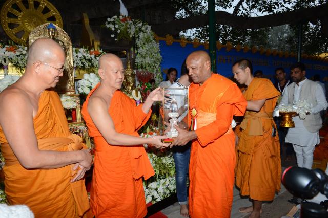 Trang Nghiêm Khai Mạc Đại Lễ Trùng Tụng Tam Tạng Thánh Điển Pali Tại Bồ Đề Đạo Tràng ( Ấn Độ ) Lần Thứ 13 năm 2017