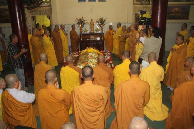 Đồng Tháp: Lễ nhập kim quan cố Hòa thượng Thích Chơn Thành