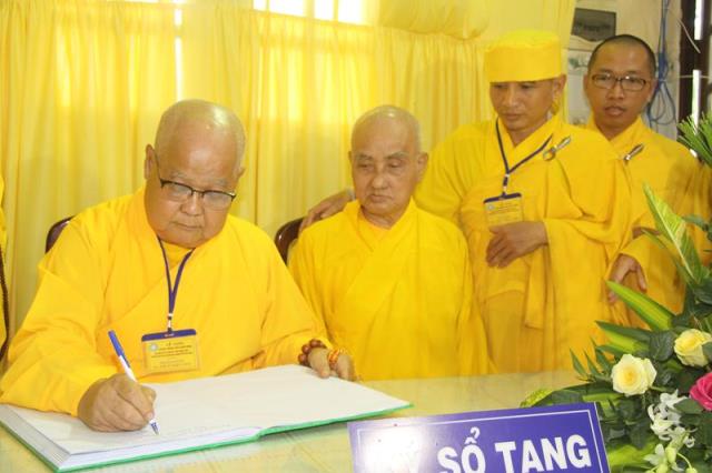Đồng Tháp: Các phái đoàn viếng tang HT. Thích Chơn Thành