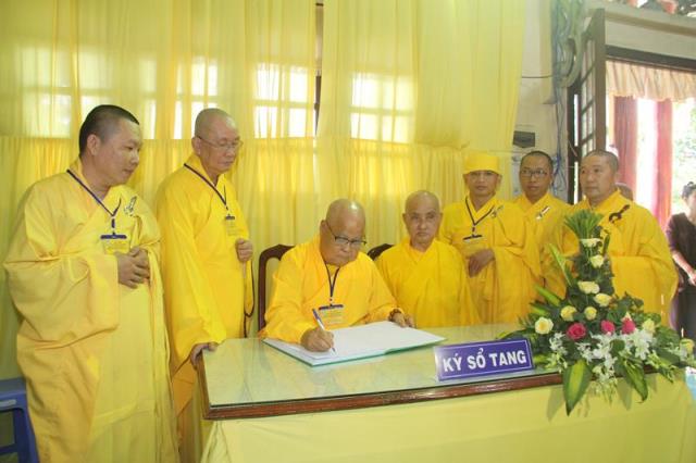 Đồng Tháp: Các phái đoàn viếng tang HT. Thích Chơn Thành